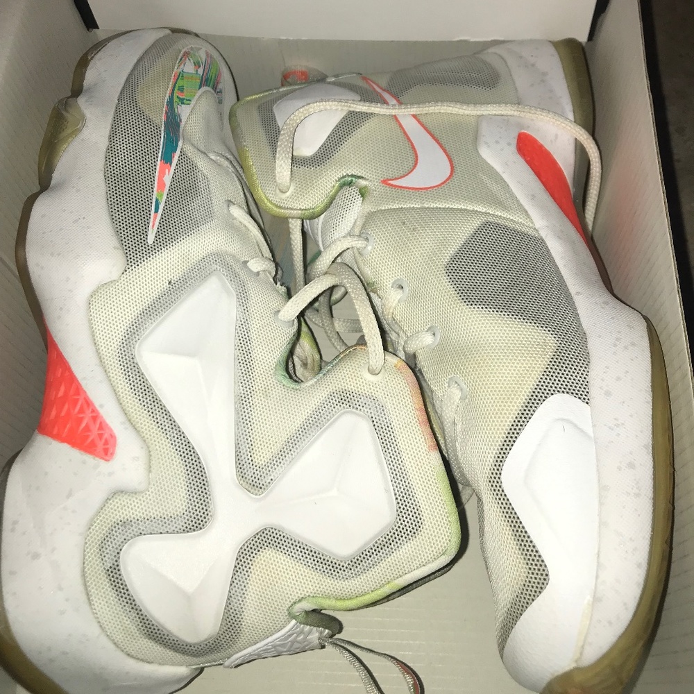 Lebron 13 easter